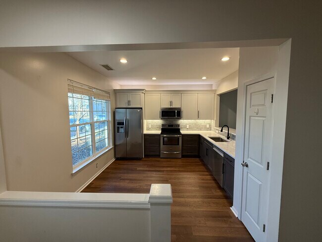 Building Photo - 6617 Rothchild Dr