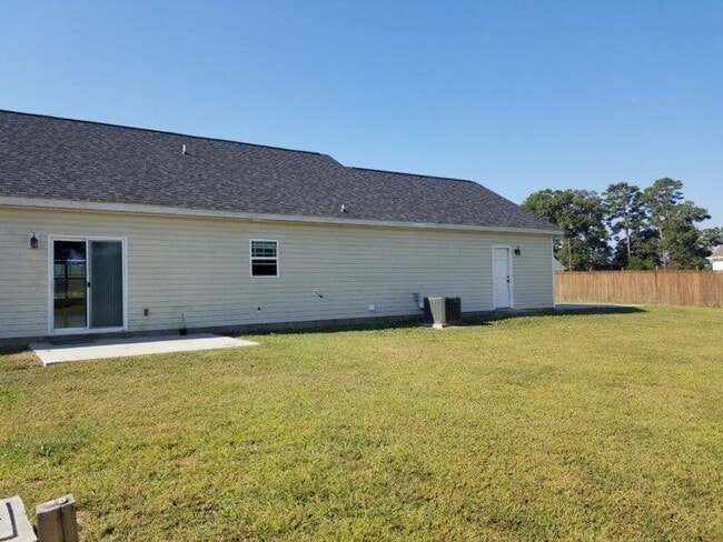 Building Photo - 102 N Landing Dr