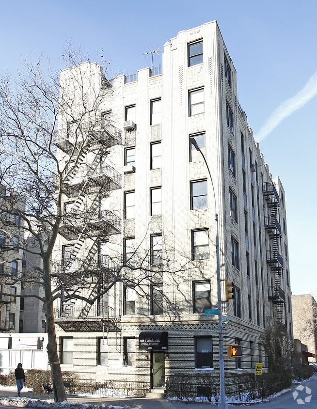 Building Photo - 7502 4th Ave