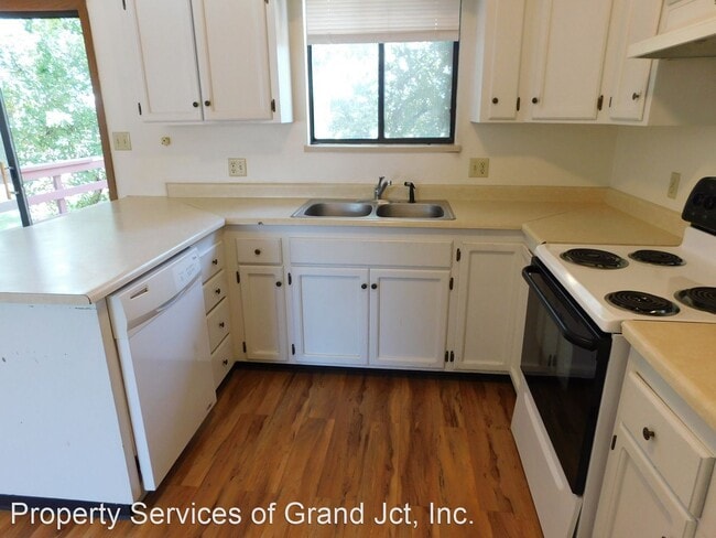 Building Photo - 3 br, 2 bath House - 544 1/2 28 3/4 Road