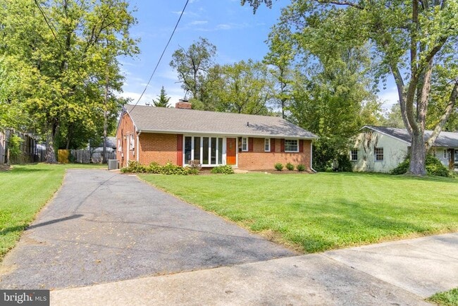 Building Photo - 7406 Blackford St