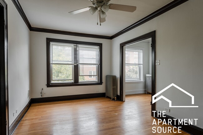 Building Photo - 4550 N Maplewood Ave