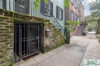 Building Photo - 18 E Jones St