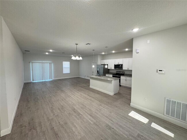 Building Photo - 1863 Manitoba Ct