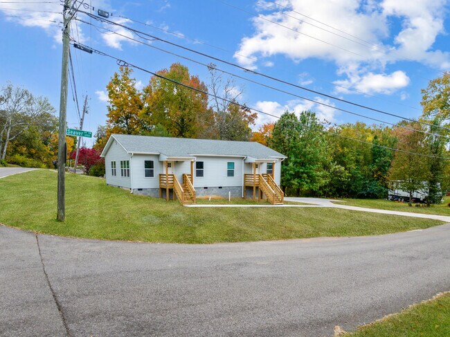 Foto del edificio - 6900 Seaver Dr NW