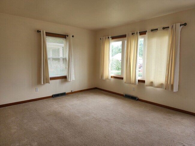 Foto del edificio - 107 W Kent St