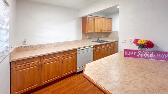 Foto del edificio - 1522 NE 34th Ct