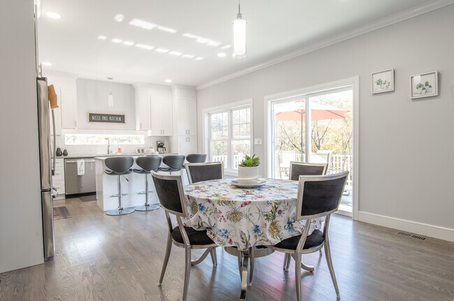 Building Photo - 28 Jefferson Ave