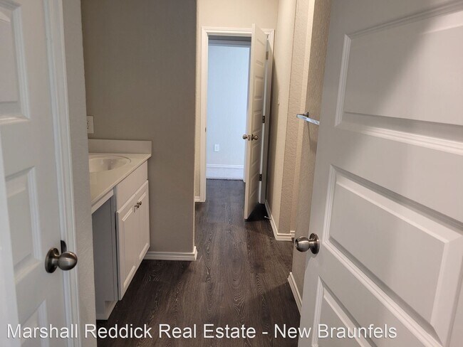 Building Photo - 4 br, 2 bath House - 225 Mossberg Way