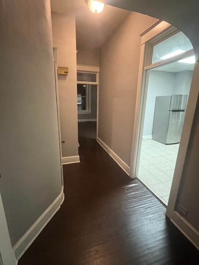 Building Photo - 243 N Queen St