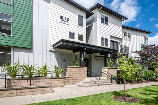 Building Photo - Duck Landing