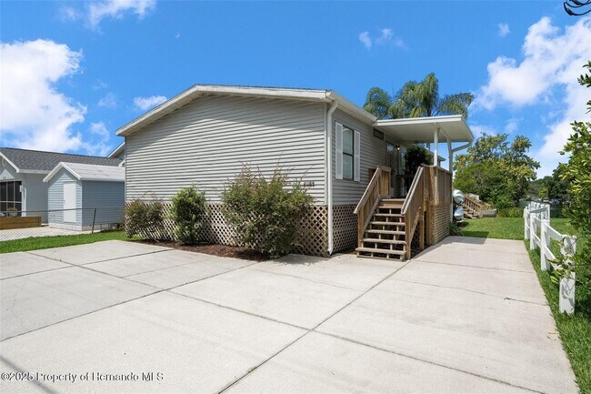 Building Photo - 6901 Richard Dr