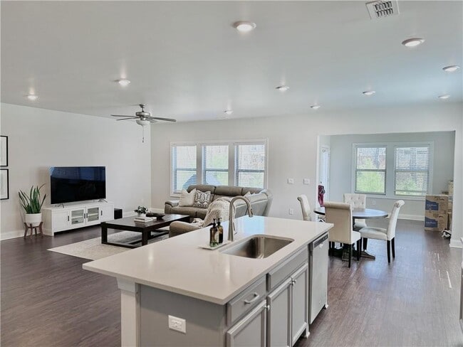 Building Photo - 3075 Summerpoint Crossing