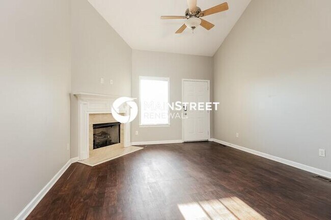 Building Photo - 3 Bedroom Pet-Friendly Home in Antioch, TN with Main Street Renewal