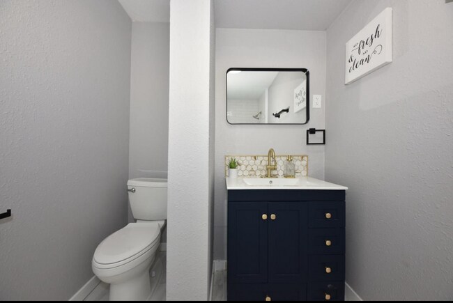 Foto del edificio - 4350 N 65th St