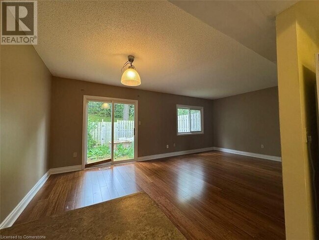 Building Photo - 20 Paulander Dr