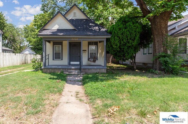Building Photo - Cute 3 bedroom 1 bath home ***$200 off of ...