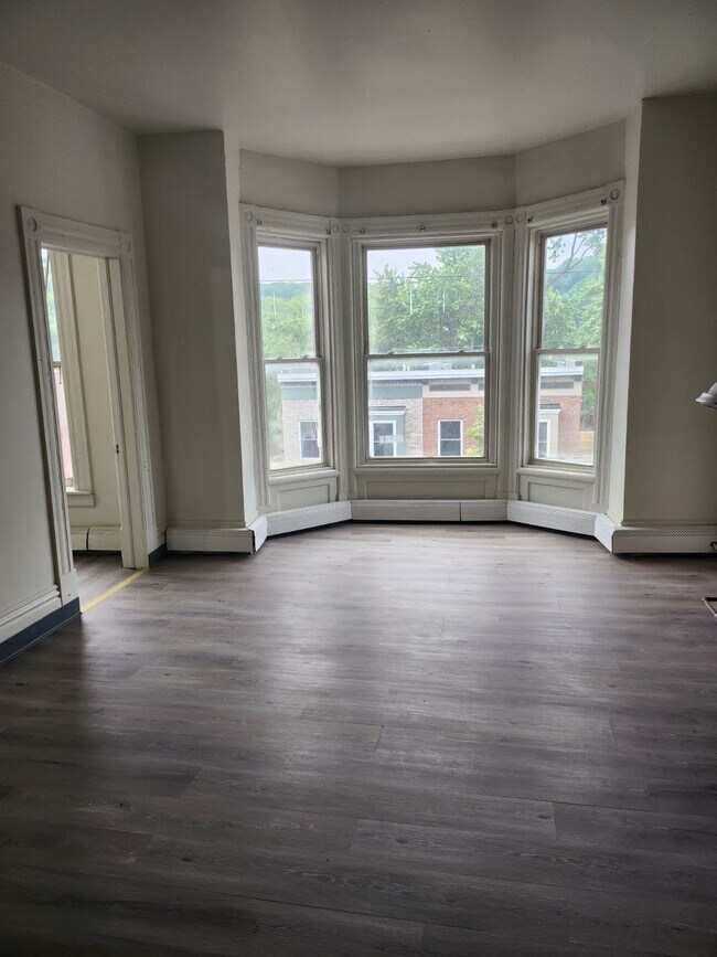 Building Photo - 809 River Street, Unit 3