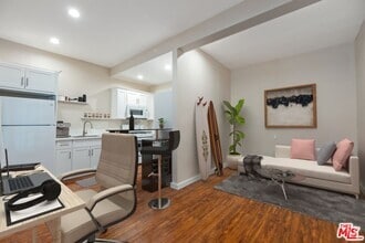 Building Photo - 1115 N Beverly Glen Blvd