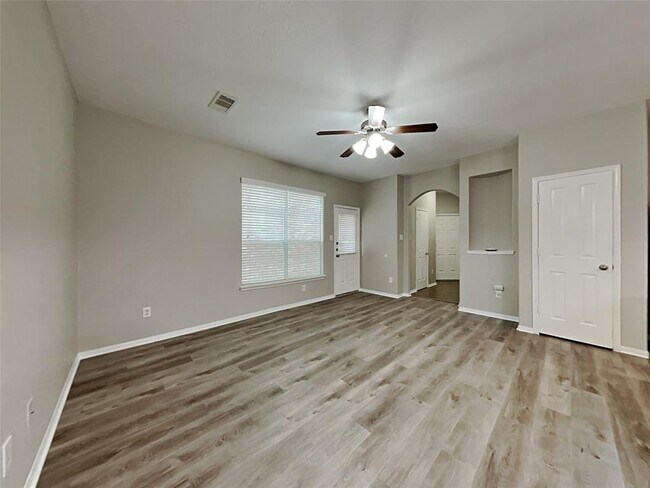 Building Photo - 17150 Amarose Dr