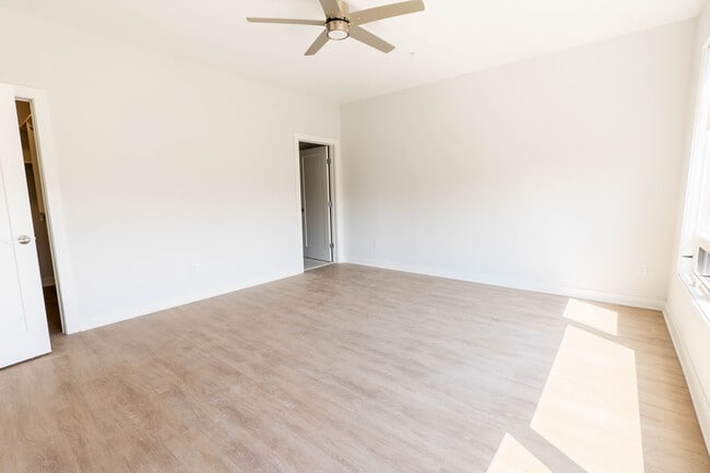 Building Photo - The Rise Downtown