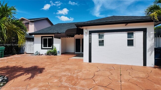 Building Photo - 5805 SW 155th Ct