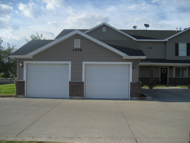 Frente - 4498 Chukar Dr