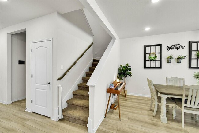 Foto del edificio - 632 Friar Tuck Dr