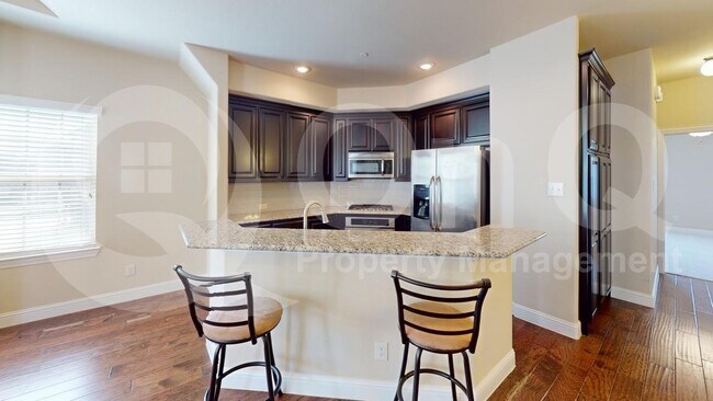 Building Photo - 4401 Dexter Ln