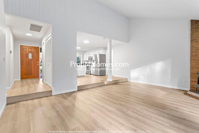 Building Photo - Tastefully Updated Ranch Style Home In Tigard - Like Brand New!