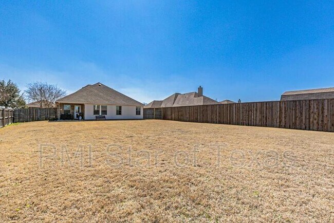 Building Photo - 255 Archer Way