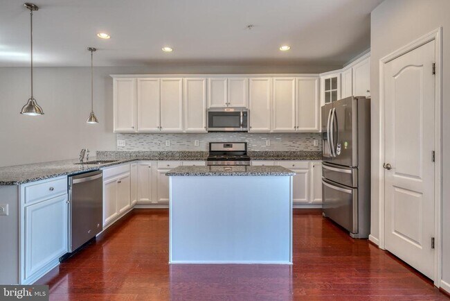 Foto del edificio - 985 Morgan Run Rd