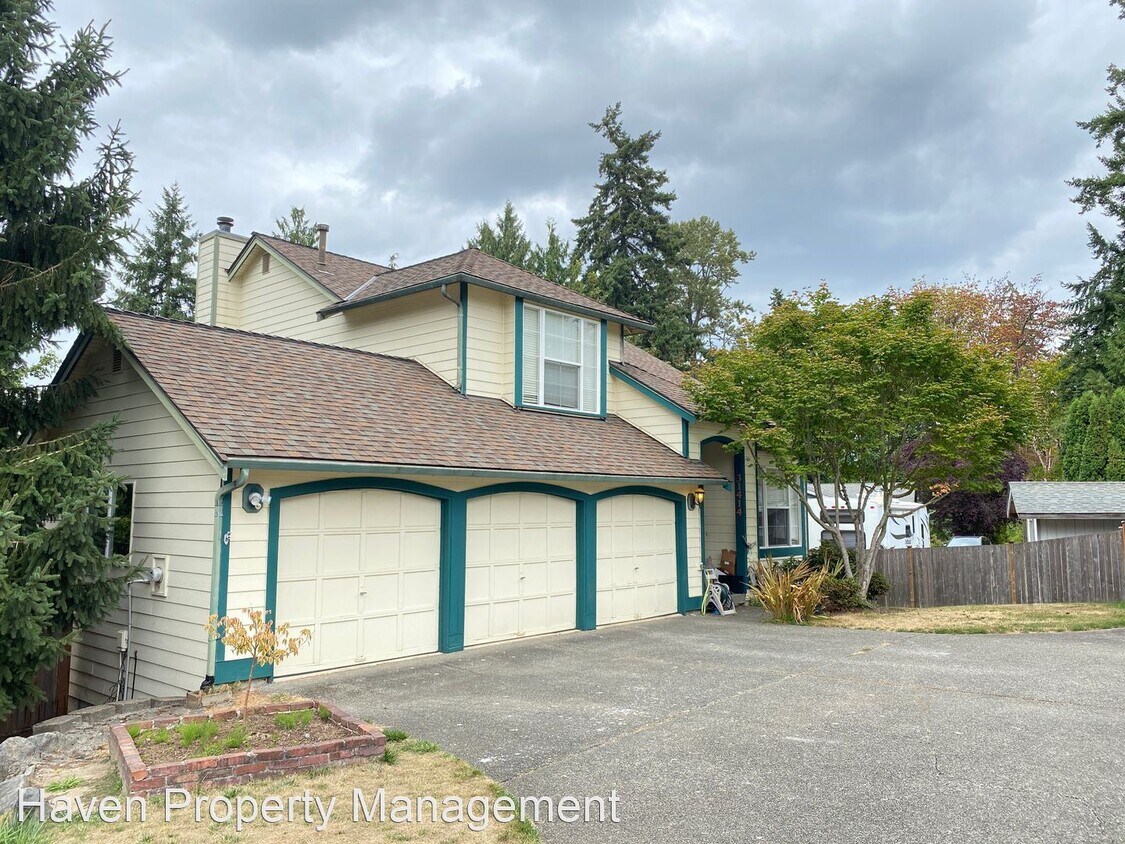 Primary Photo - 4 br, 2.5 bath House - 31414 117th Pl SE