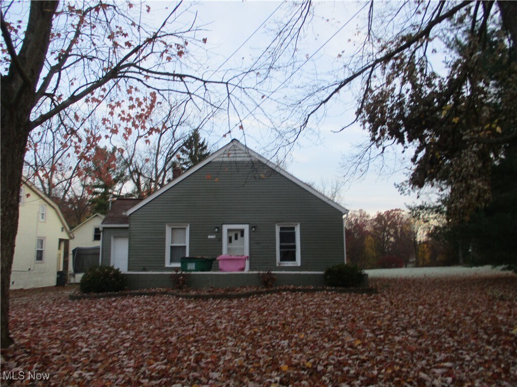 Primary Photo - 15794 Grove St