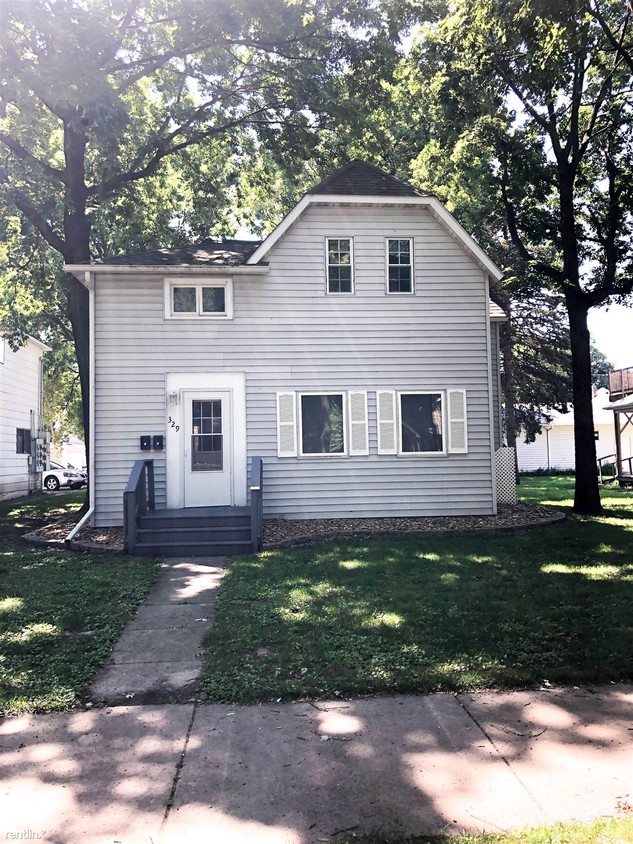 Primary Photo - 2 br, 1 bath Duplex - 329 Belgrade Ave Low...