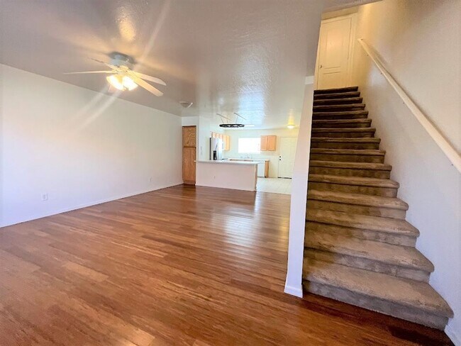 Foto del edificio - Two bdrm Townhome for RENT in Paradise Val...
