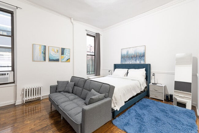 Building Photo - 150 E 46th St