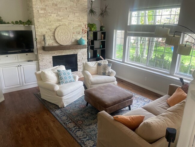 Building Photo - Beautiful 3-Bedroom Home Just Steps from W...
