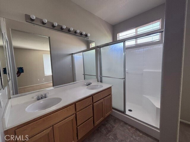 Foto del edificio - 27450 Fallbrook Ct