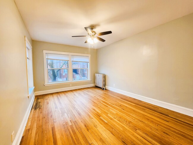 Foto del edificio - 4551 N Christiana Ave