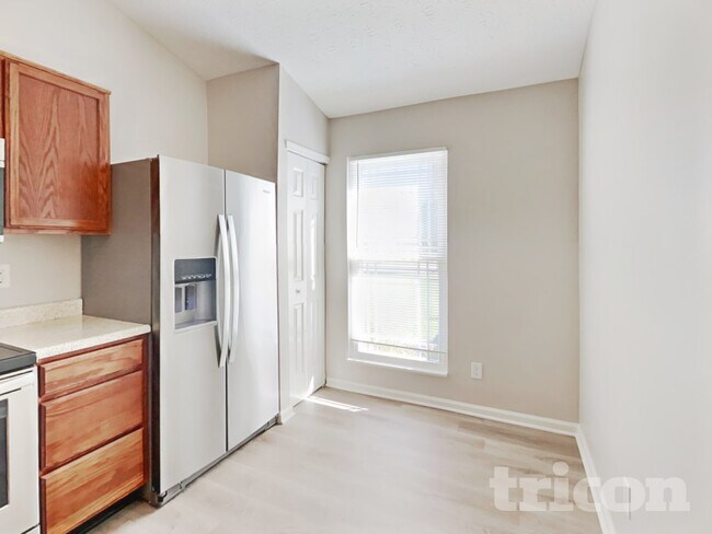 Building Photo - 5530 Thompson Park Blvd