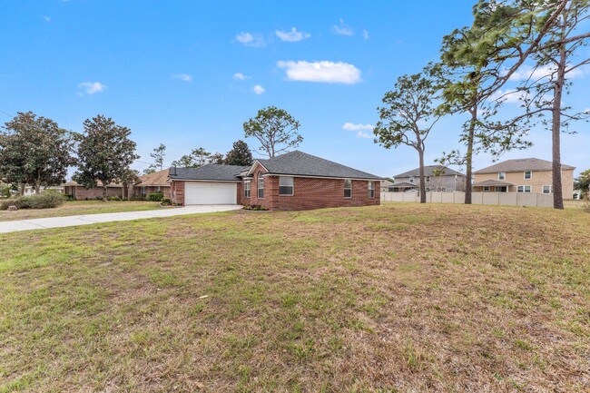 Building Photo - 15738 Northside Dr E