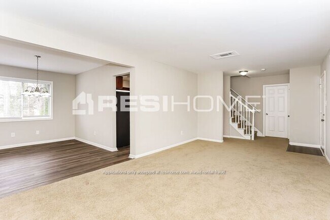 Foto del edificio - 1585 Plover Road