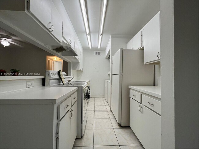 Building Photo - 4401 Treehouse Ln