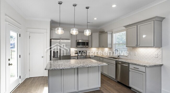 Building Photo - 238 Greenwood Dr