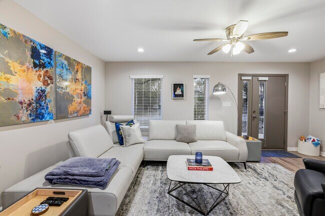 Foto del edificio - 1241 N Bronough St