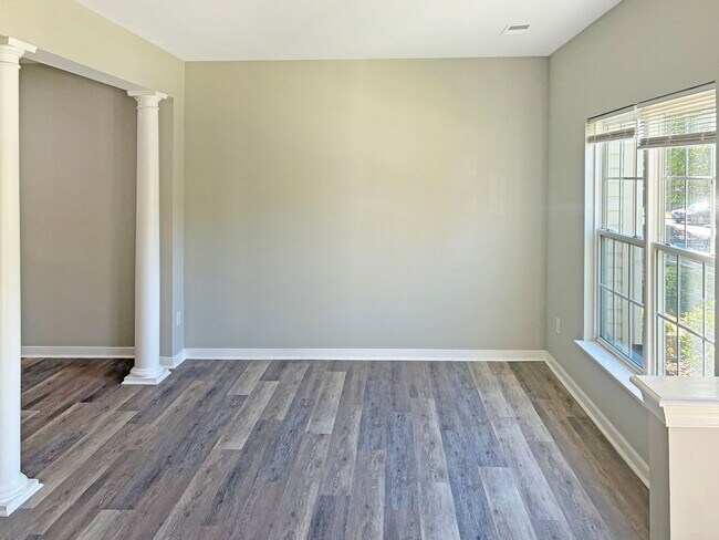 Foto del edificio - Holiday Special! – No Application Fee This Season! Charming 3 bed, 2.5 bath Townhouse in Henrico!