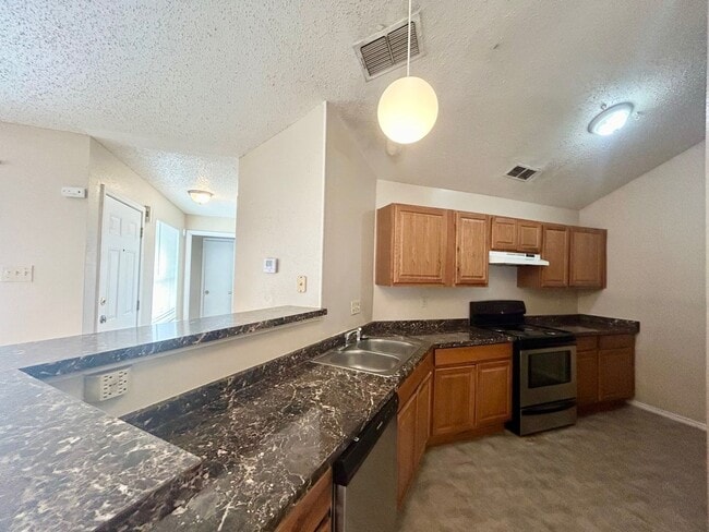 Foto del edificio - 2 Bedroom 2 bath in BIG COUNTRY GDN HMS