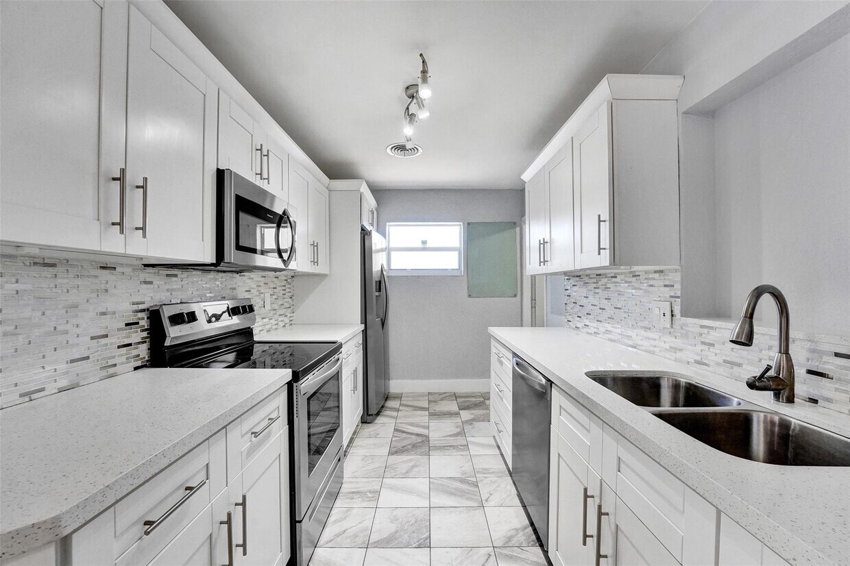 Foto principal - 5261 NW 11th St