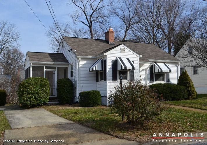 Primary Photo - 429 Dewey Dr
